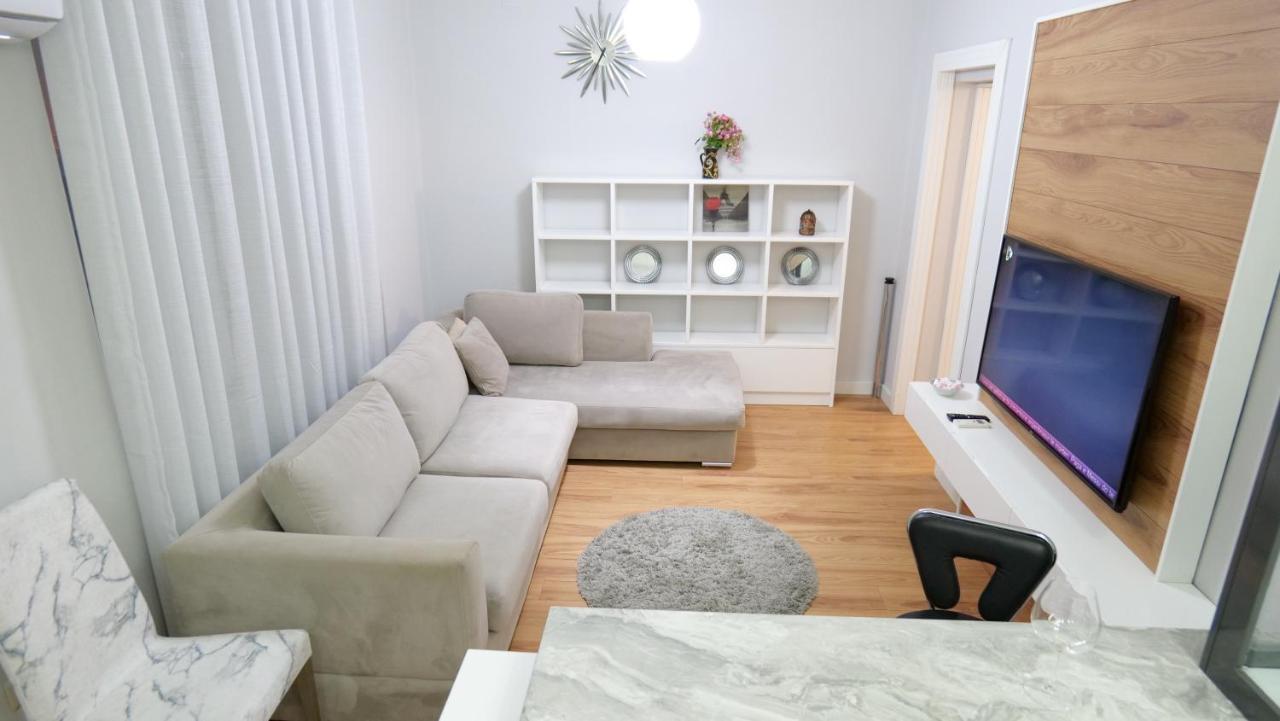 City Center Apartment Niko 04 Tirana Exterior photo