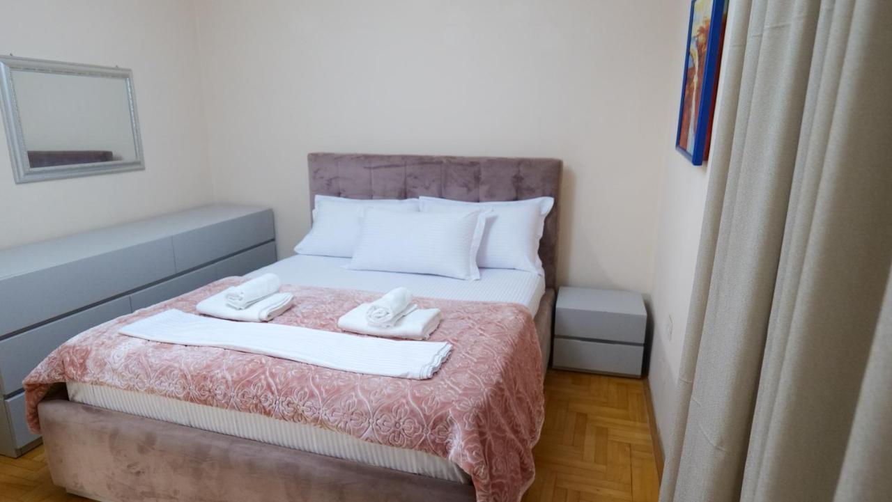 City Center Apartment Niko 04 Tirana Exterior photo